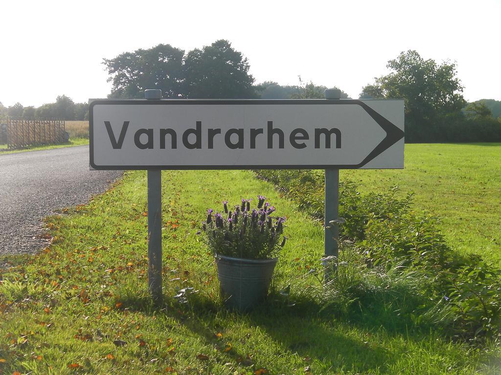 Bjoerkaengs Vandrarhem Tvååker Exterior foto